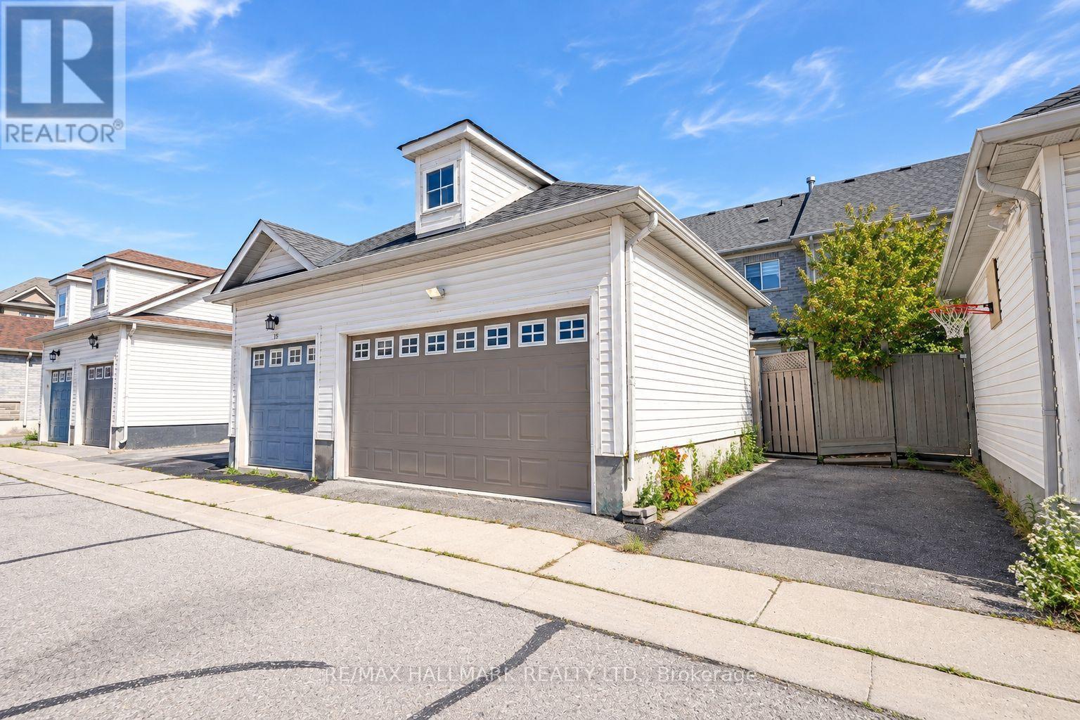 97 Benjamin Hood Crescent, Vaughan, ON