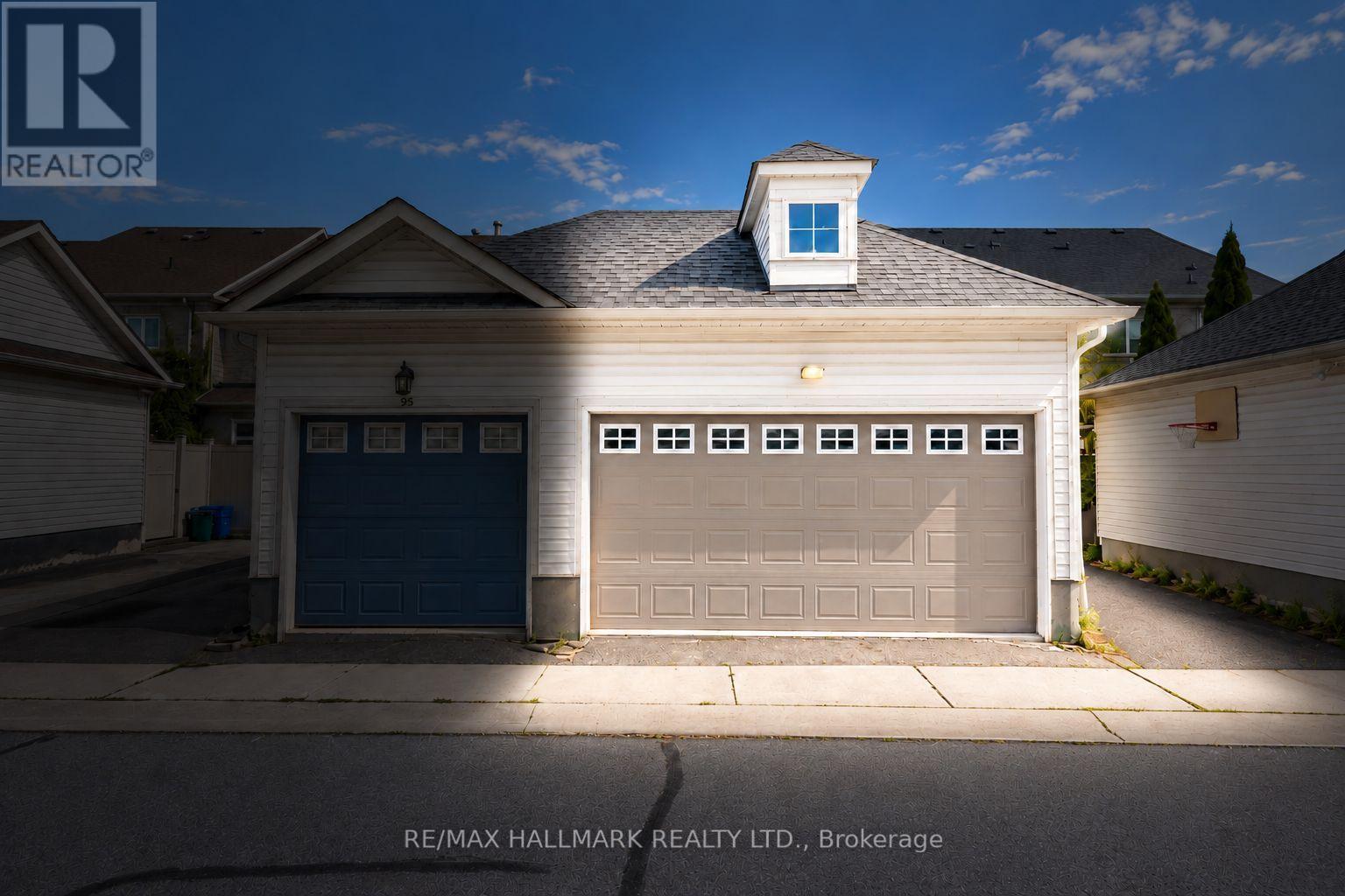 97 Benjamin Hood Crescent, Vaughan, ON