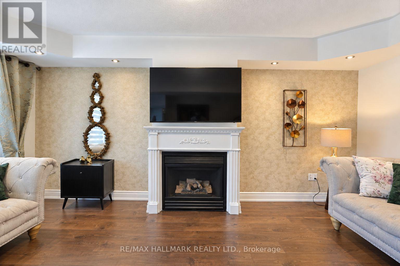 97 Benjamin Hood Crescent, Vaughan, ON