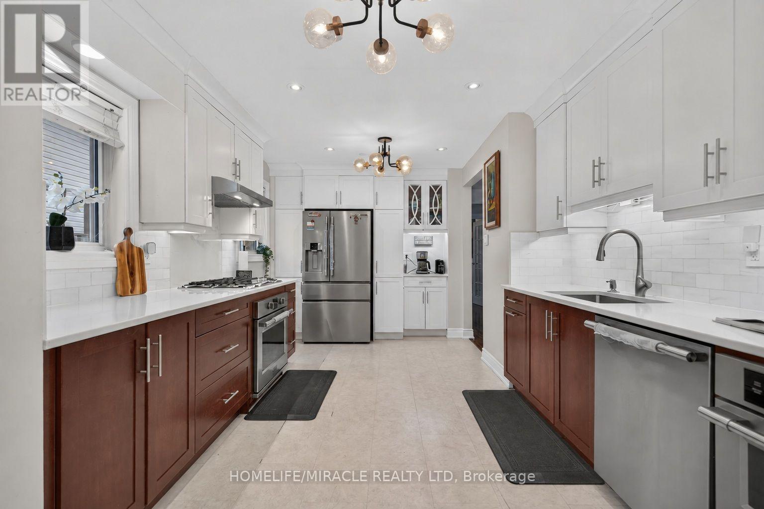 2 Jubilee Court, Brampton, ON