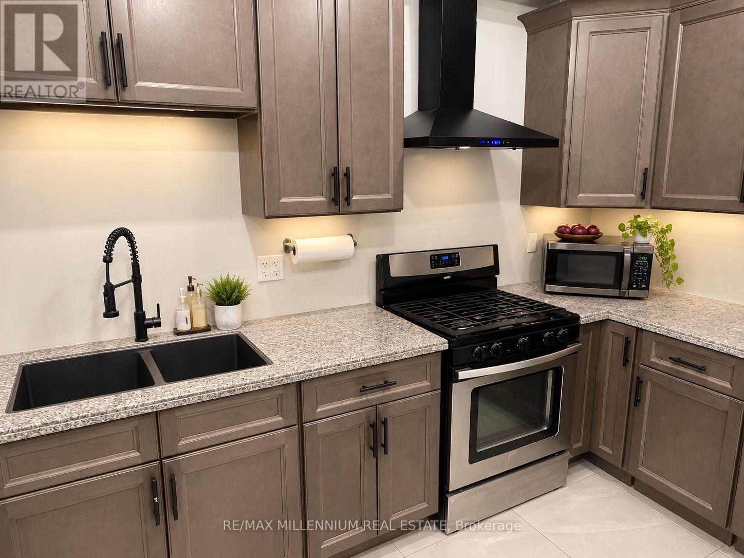 13 Bechtel Street, Cambridge, ON