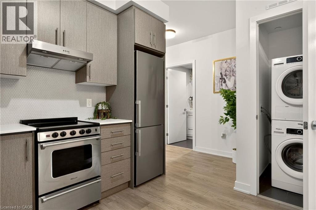 212 King William Street Unit# 812, Hamilton, ON