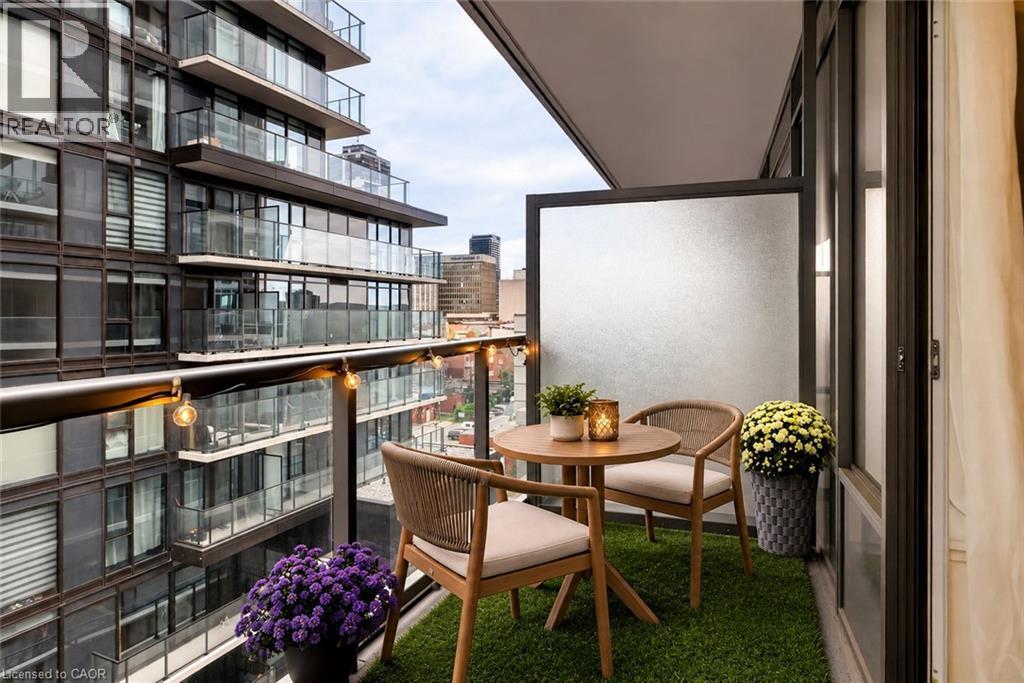 VIRTUALLY STAGED - 212 King William Street Unit# 812, Hamilton, ON