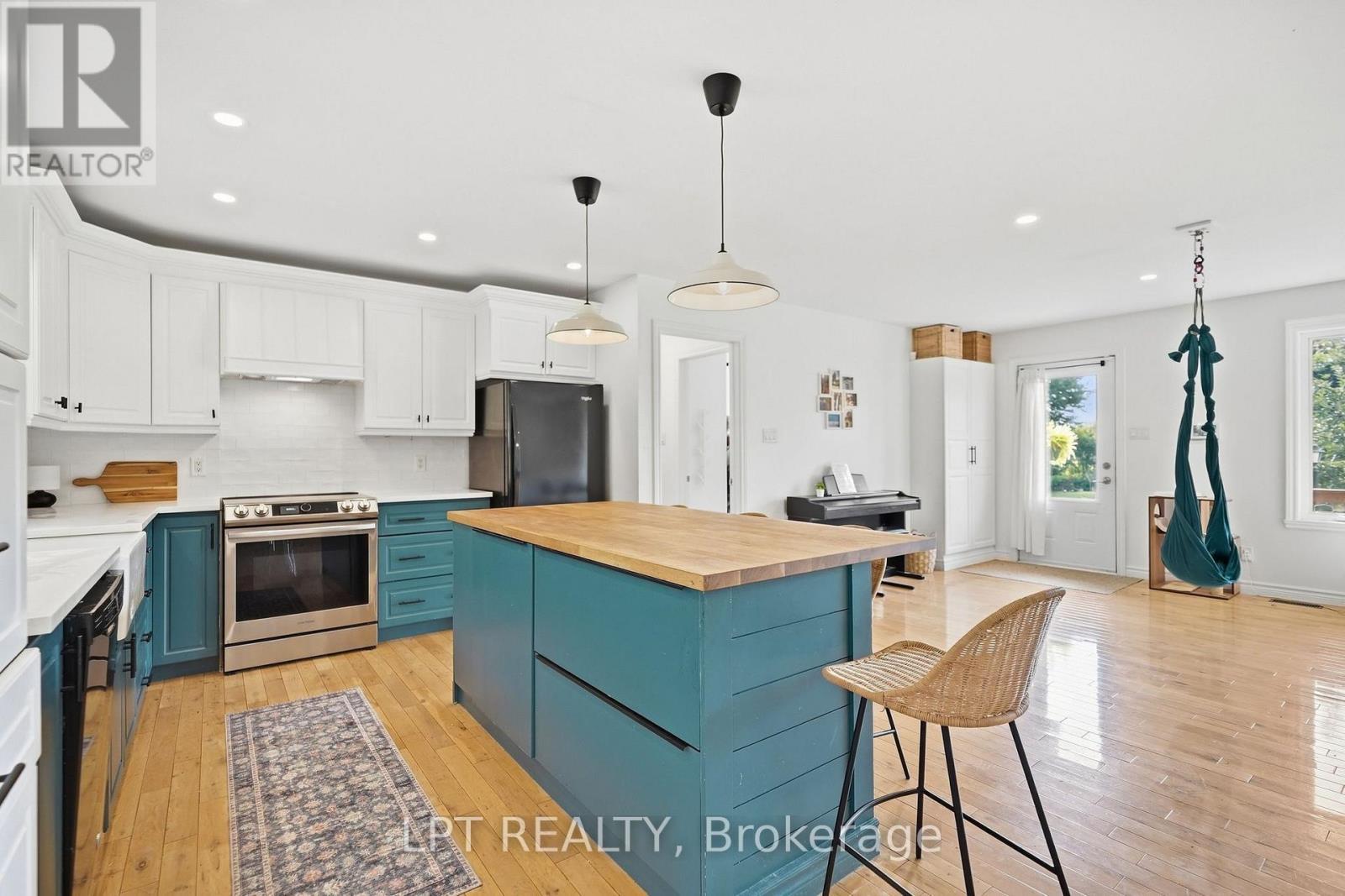 20375 Dunvegan Road E, North Glengarry, ON