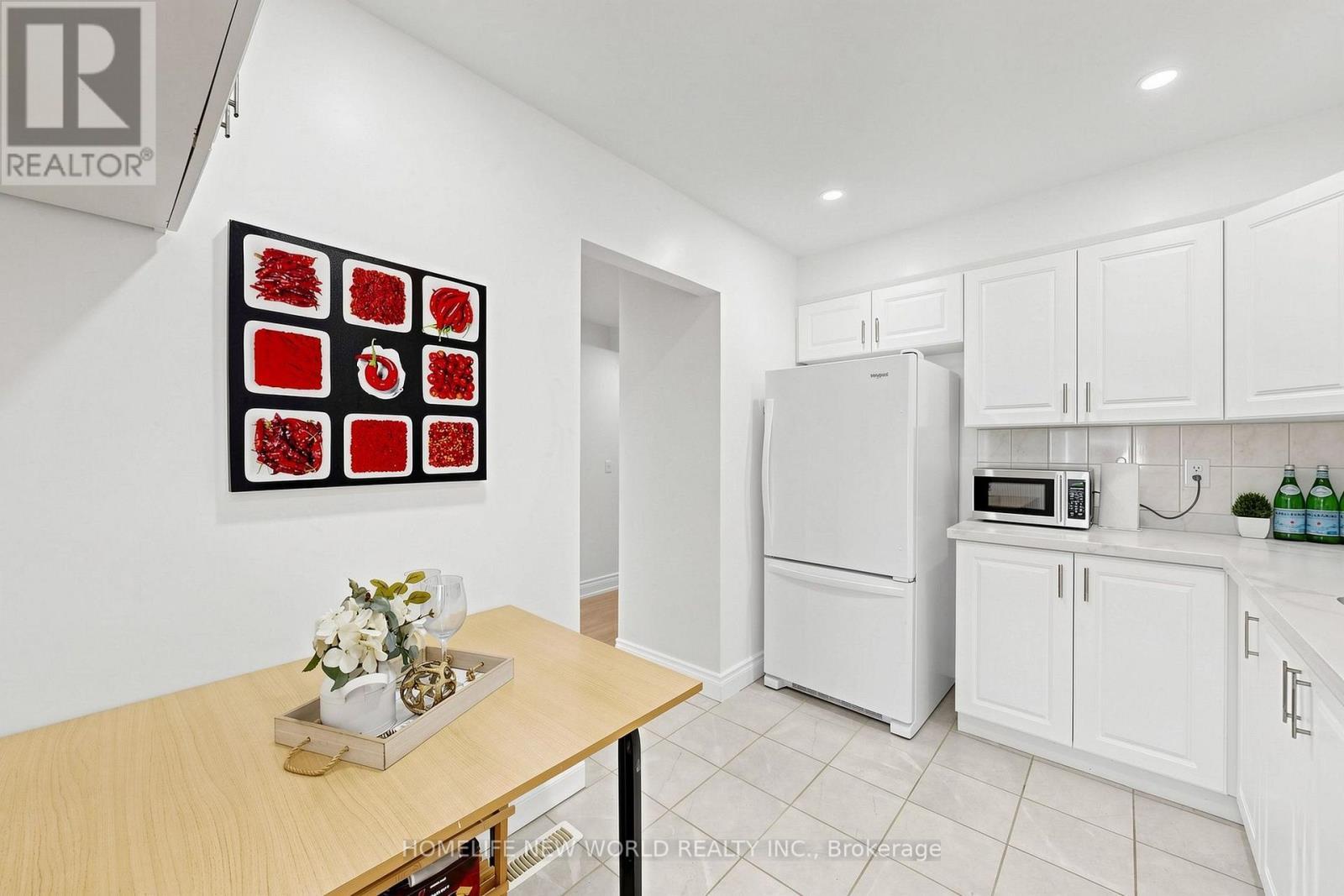 Kitchen - 49 - 100 Bridletowne Circle, Toronto, ON