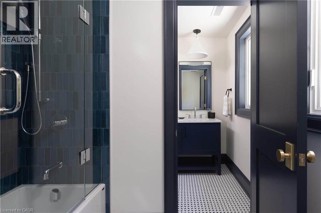 130 Edgecliffe Place, Halton, ON