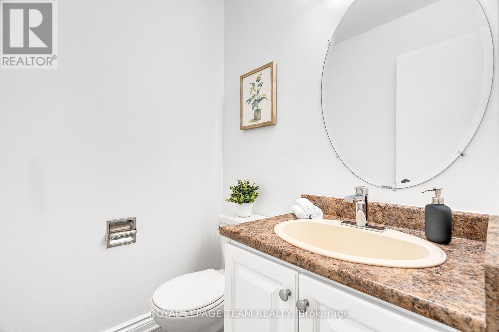 15 - 121 Castlefrank Road, Ottawa, ON