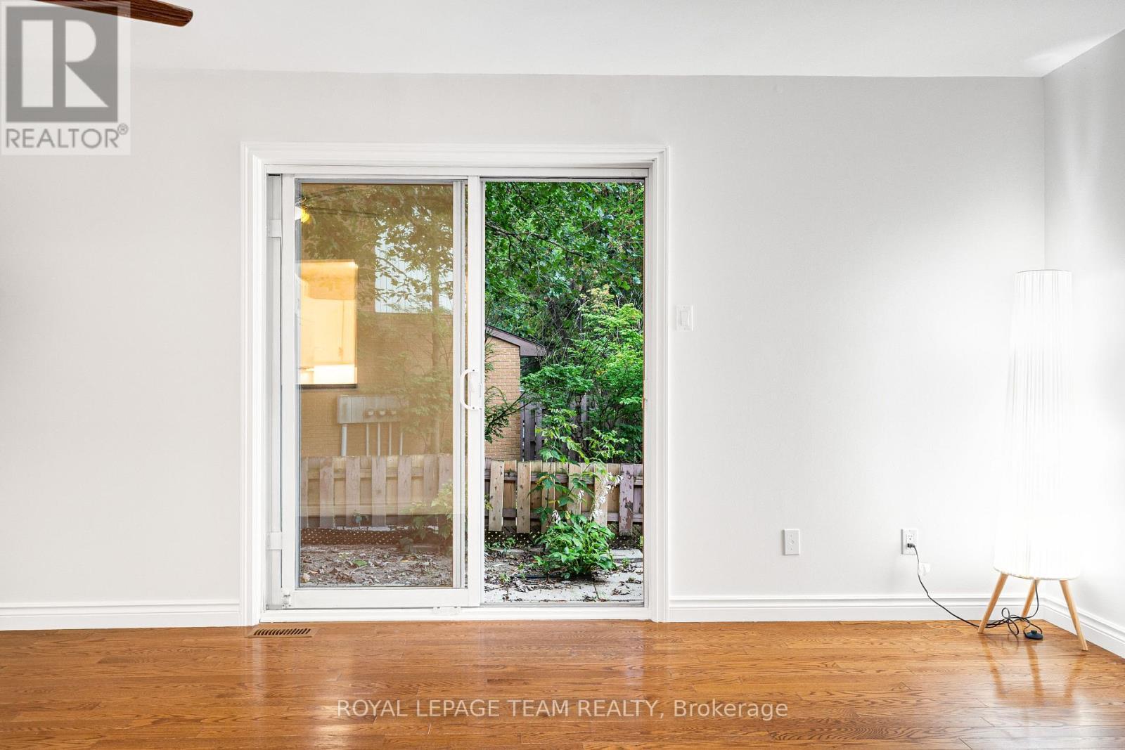 15 - 121 Castlefrank Road, Ottawa, ON