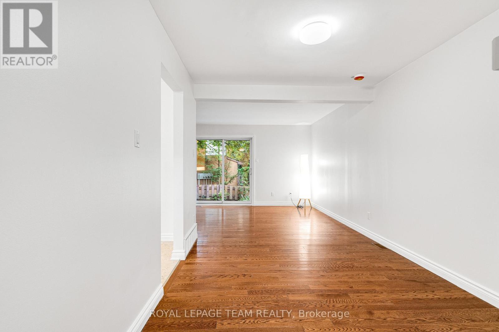 15 - 121 Castlefrank Road, Ottawa, ON