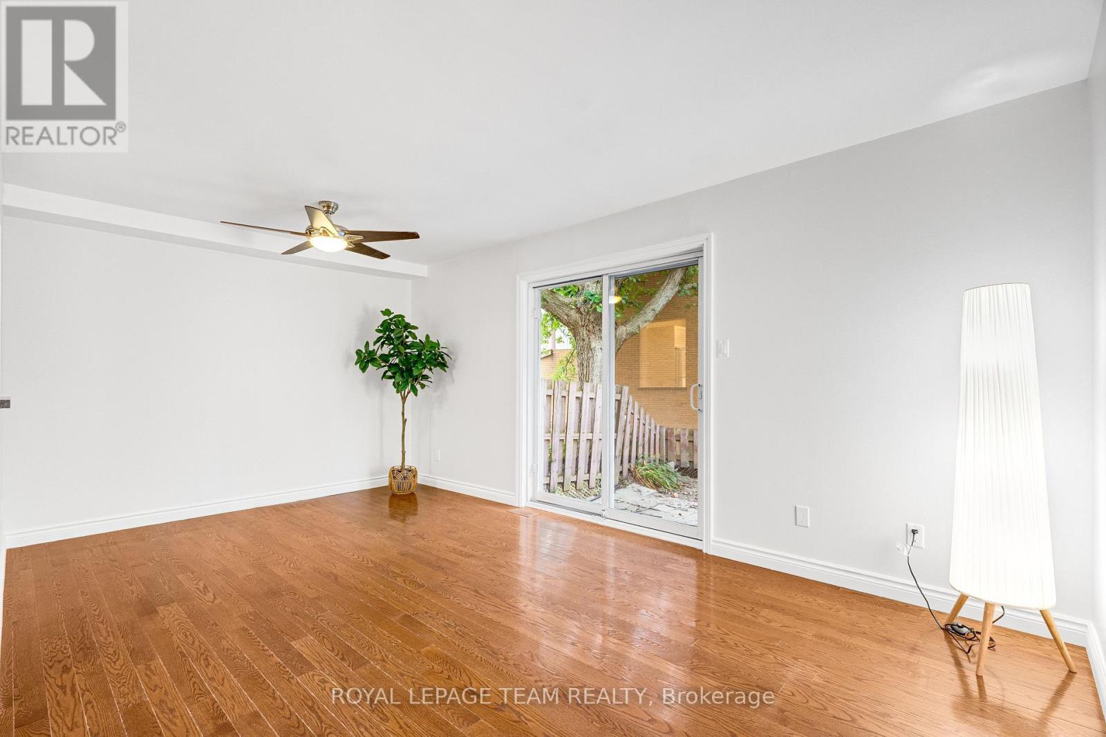 15 - 121 Castlefrank Road, Ottawa, ON