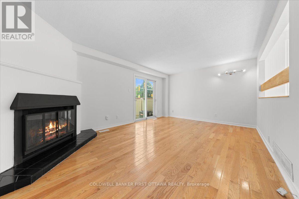 12 - 2F Castlebrook Lane, Ottawa, ON