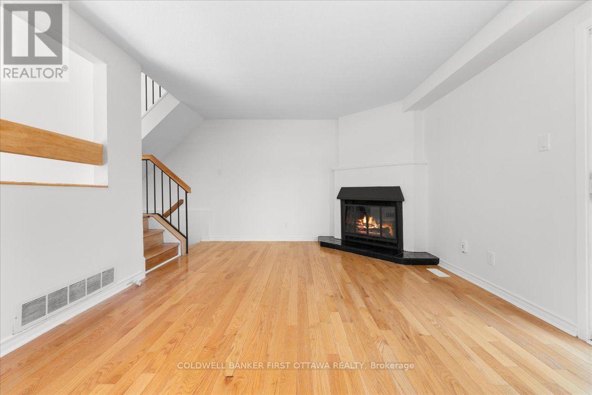 12 - 2F Castlebrook Lane, Ottawa, ON