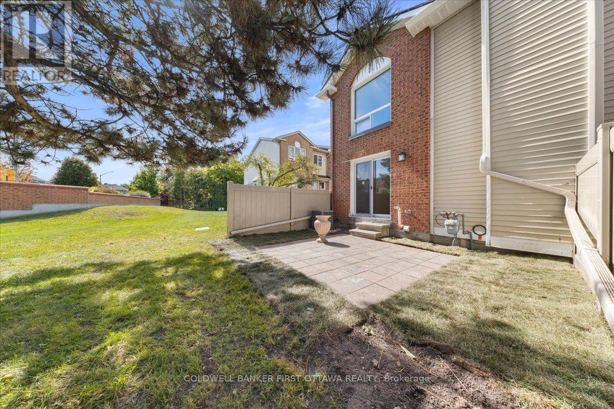 12 - 2F Castlebrook Lane, Ottawa, ON