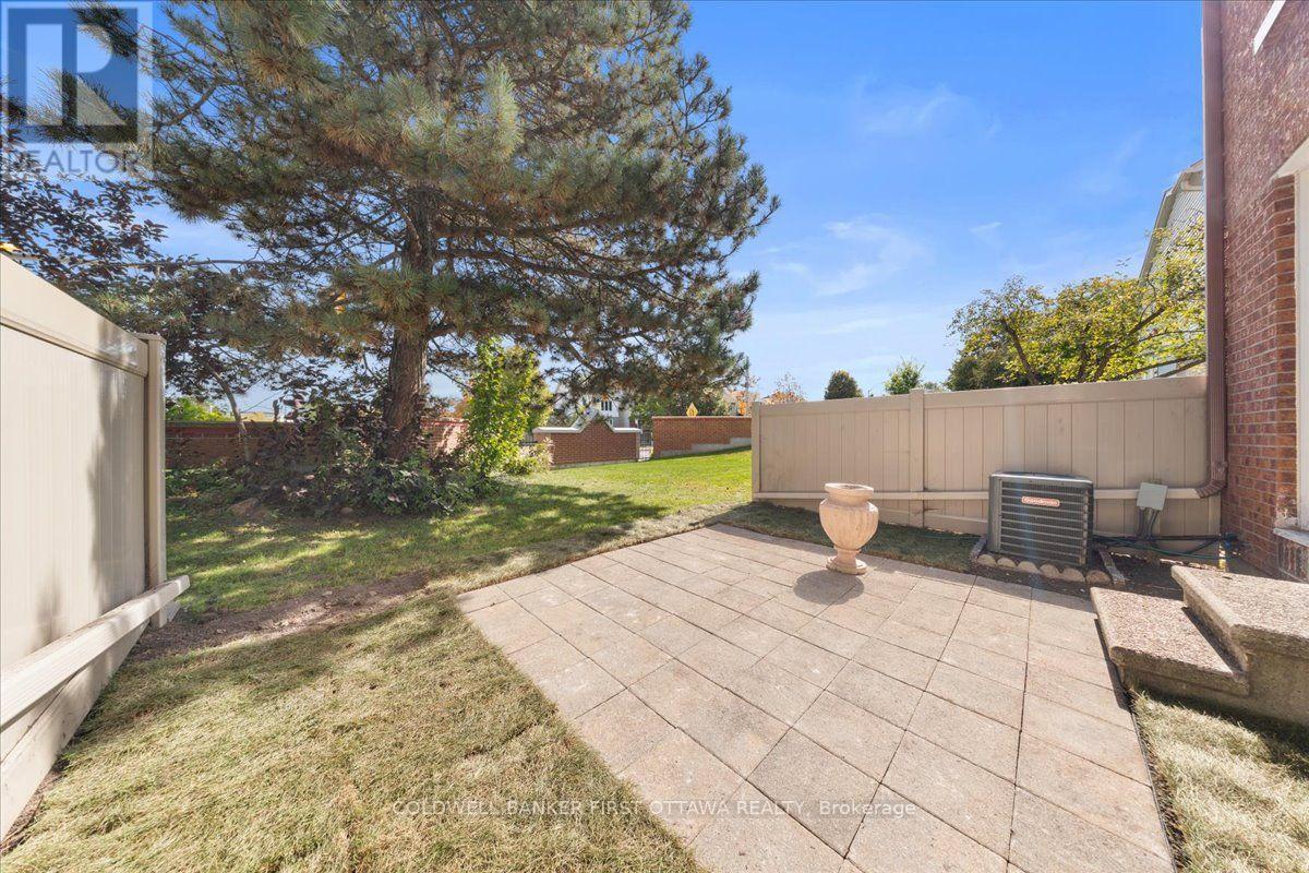 12 - 2F Castlebrook Lane, Ottawa, ON