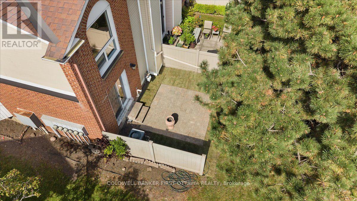 12 - 2F Castlebrook Lane, Ottawa, ON