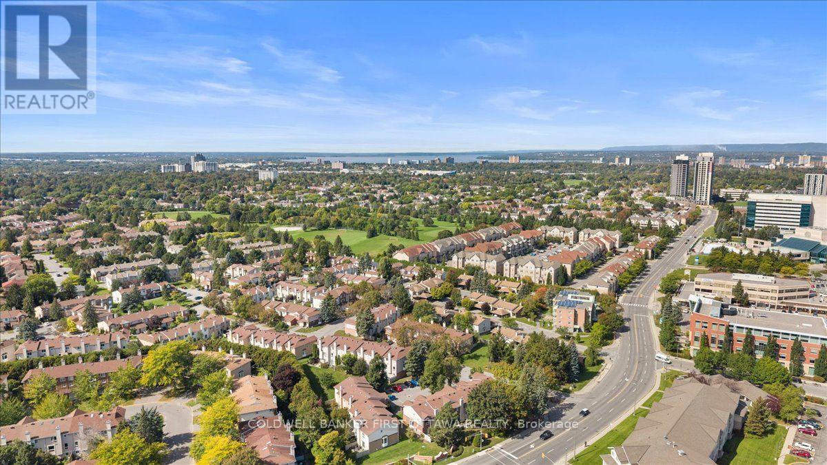 12 - 2F Castlebrook Lane, Ottawa, ON