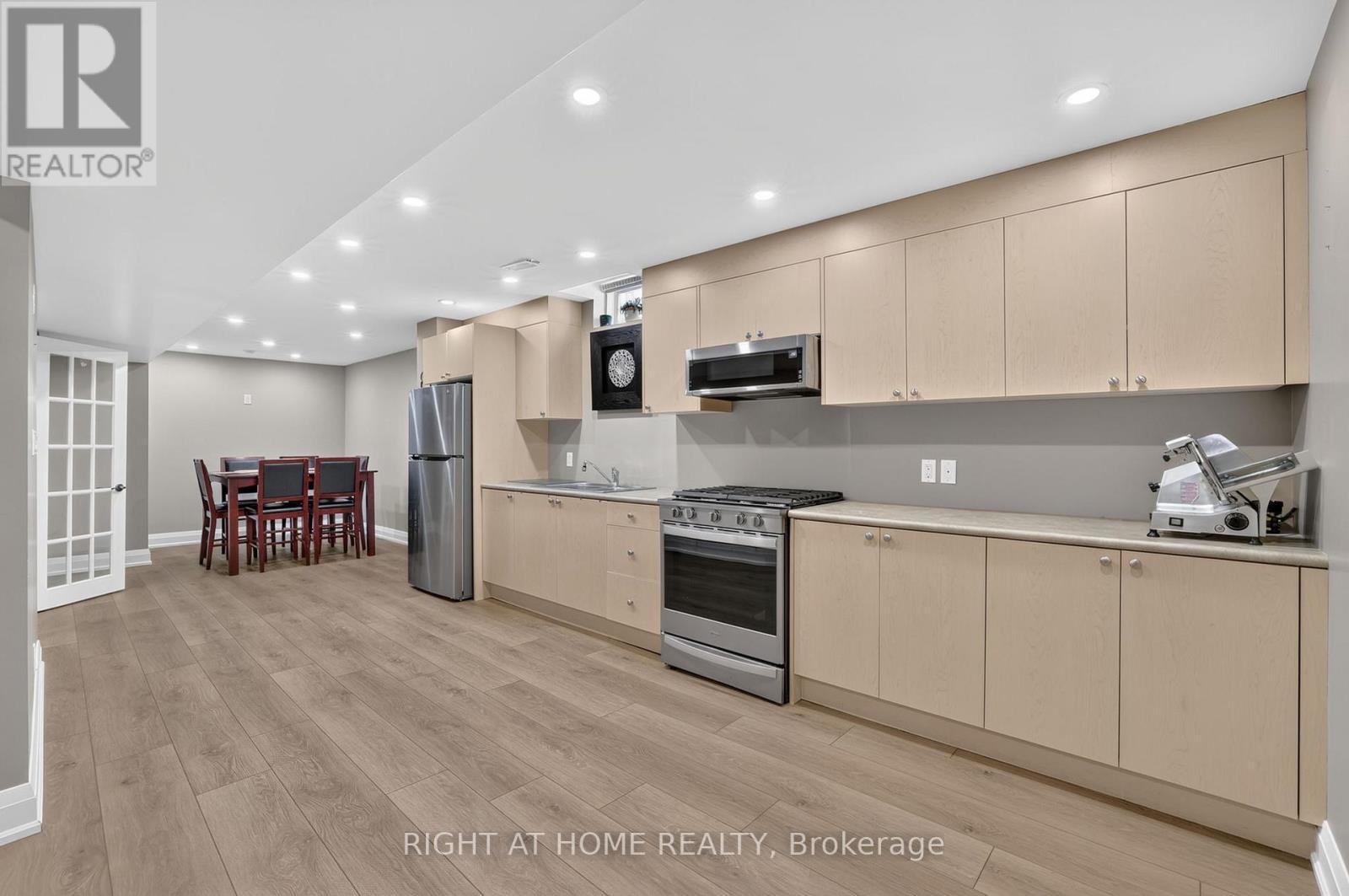66 Sanremo Court, Vaughan, ON