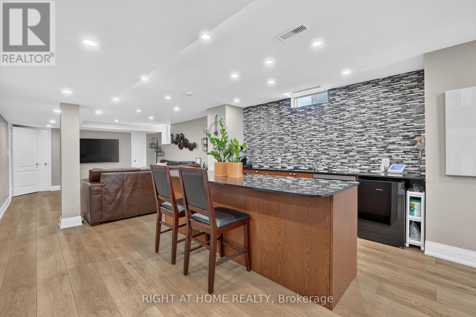 66 Sanremo Court, Vaughan, ON