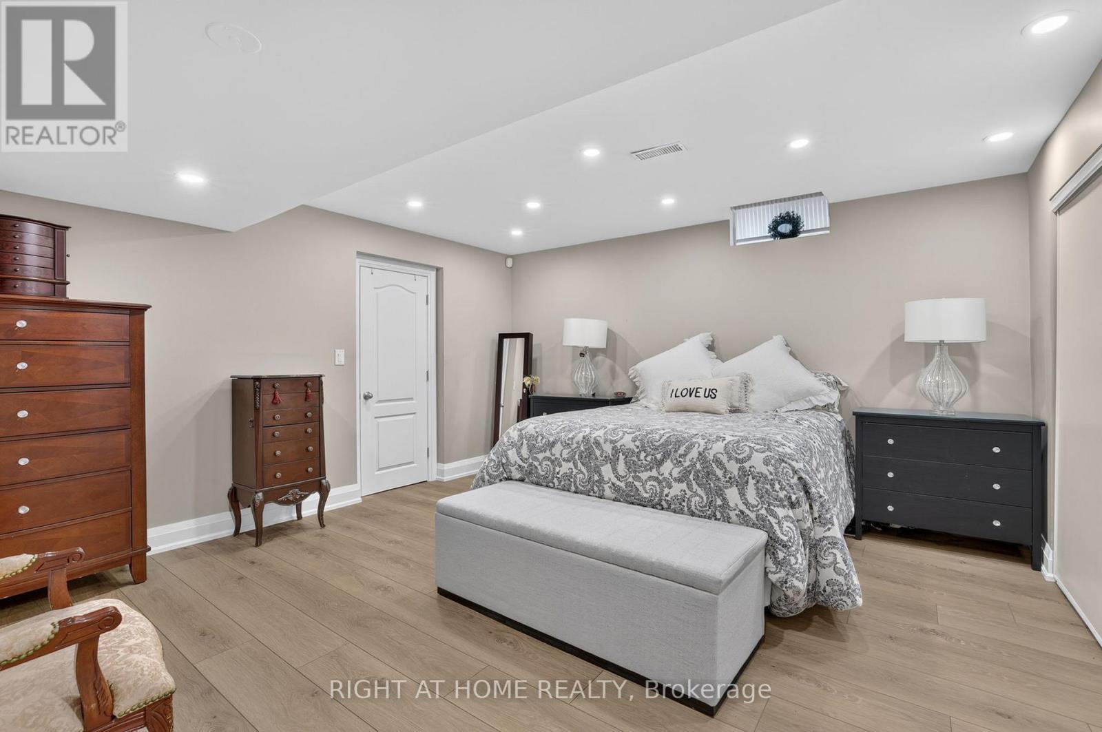 66 Sanremo Court, Vaughan, ON