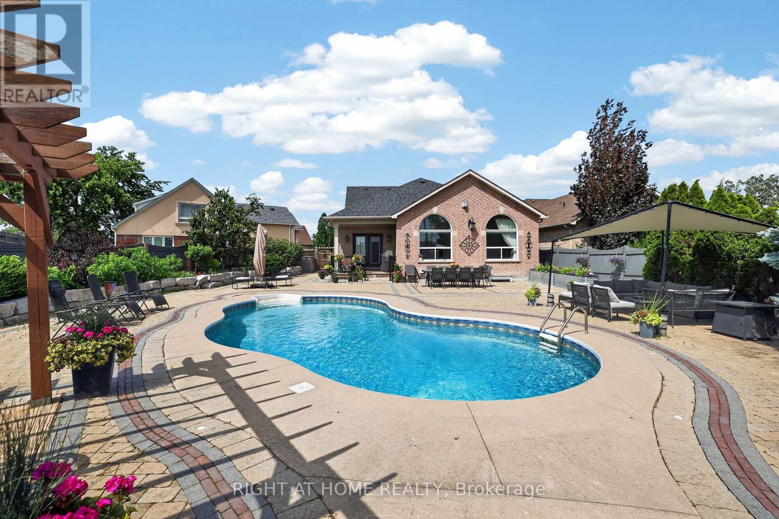 66 Sanremo Court, Vaughan, ON