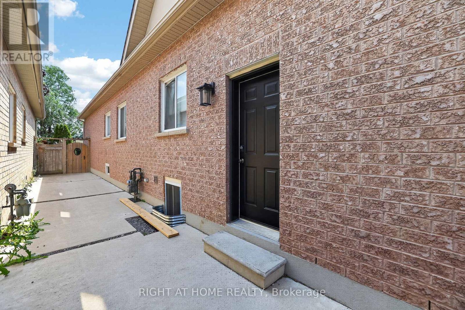 66 Sanremo Court, Vaughan, ON