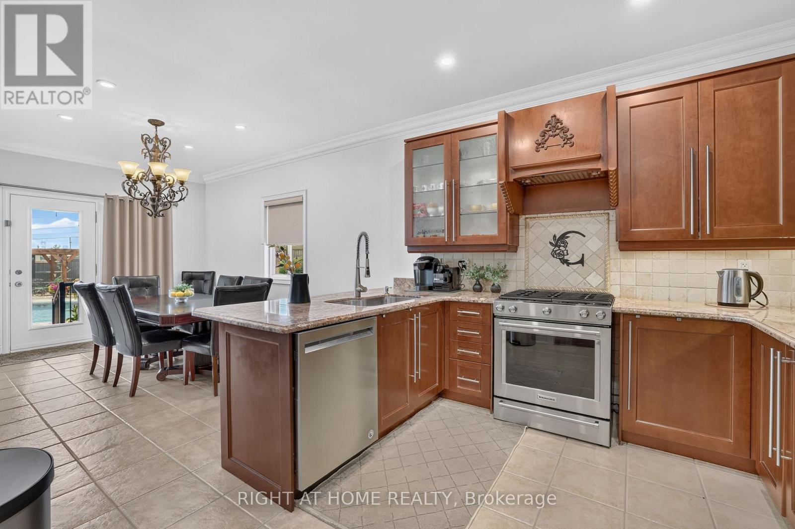 66 Sanremo Court, Vaughan, ON