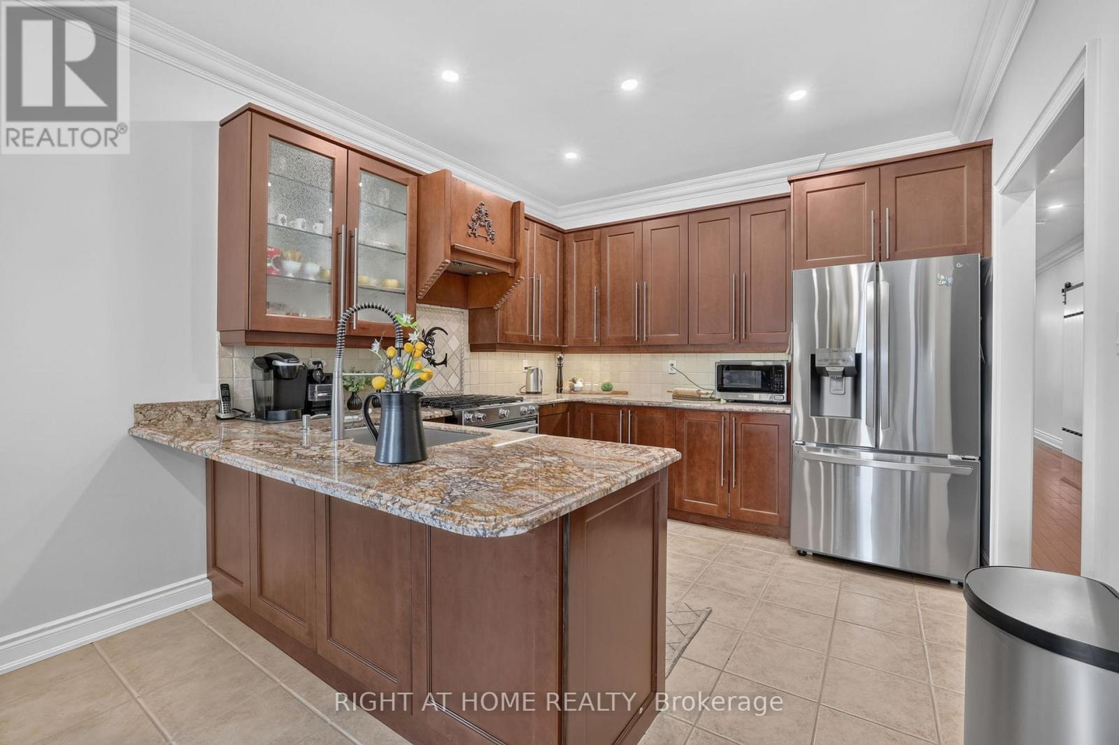 66 Sanremo Court, Vaughan, ON