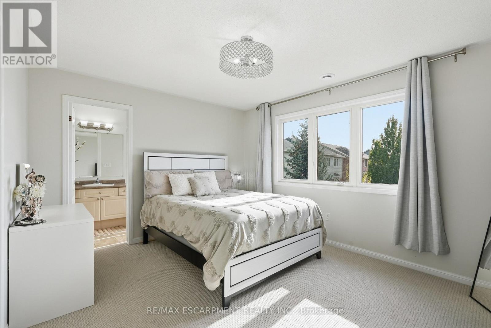 392 Tonelli Lane, Milton, ON