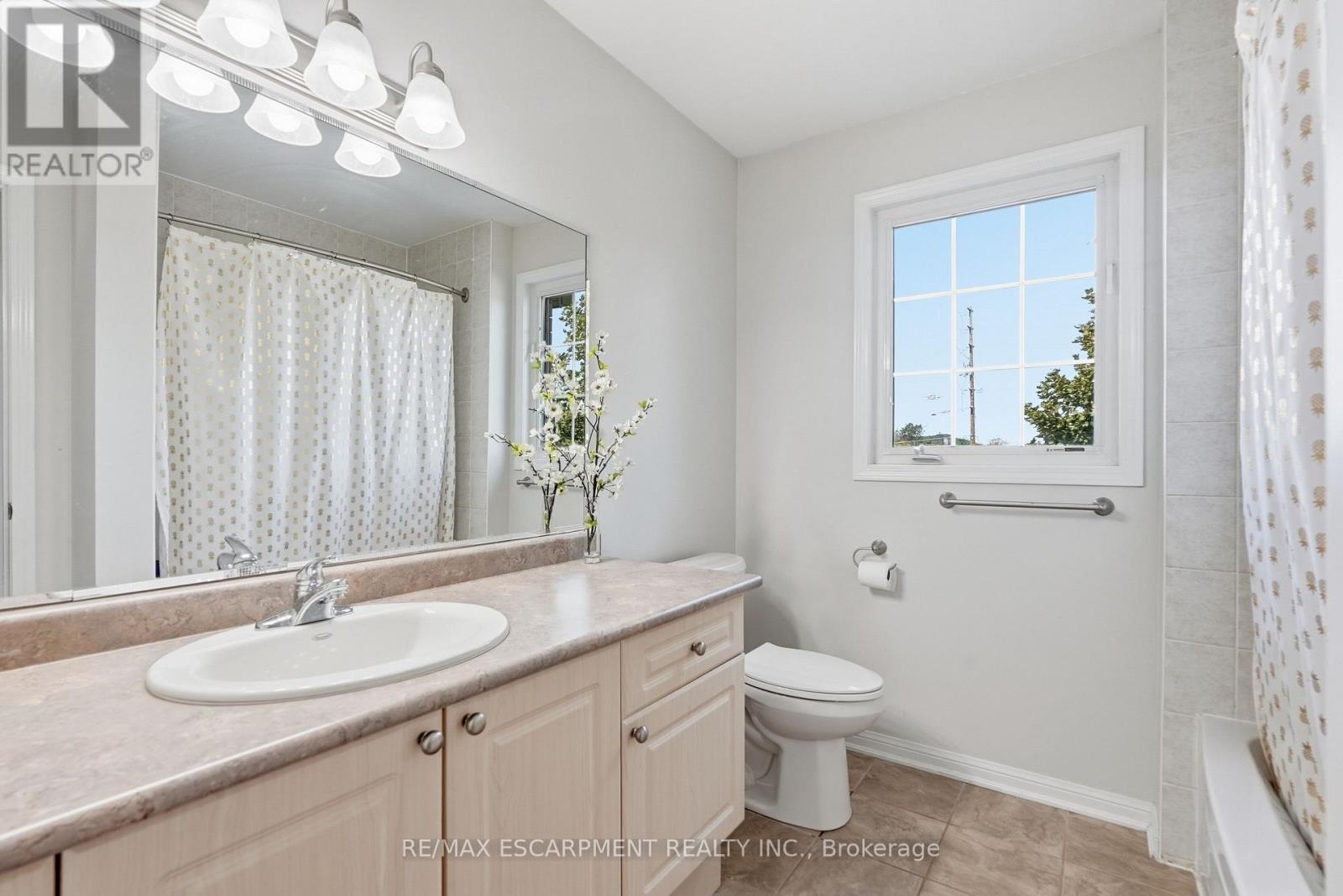392 Tonelli Lane, Milton, ON