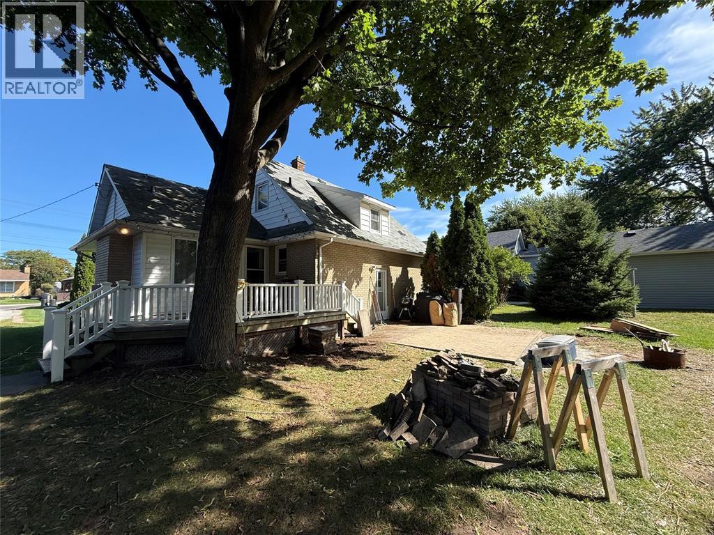 881 Michigan Avenue, Sarnia, ON