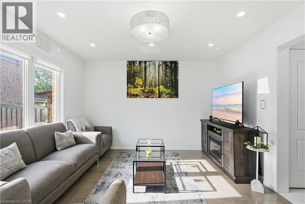 392 Tonelli Lane, Milton, ON
