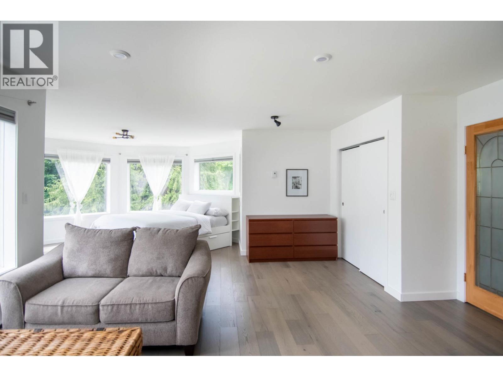 Primary Bedroom-Upstairs - 4161 Heroux Road, Nelson, BC