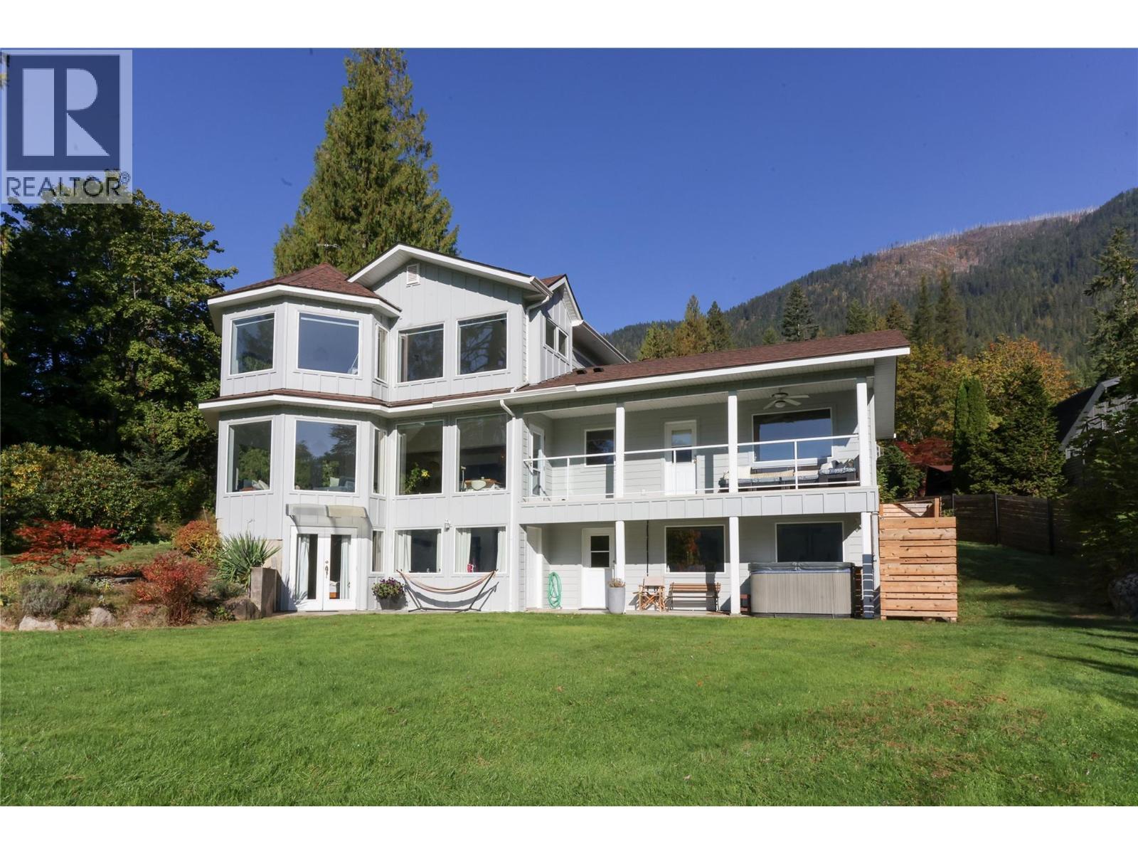 4161 Heroux Road, Nelson, BC