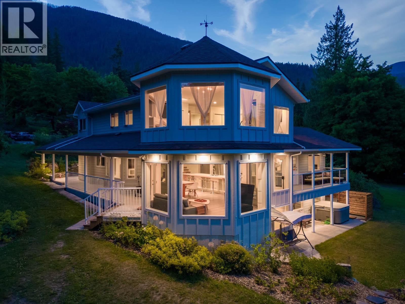 4161 Heroux Road, Nelson, BC