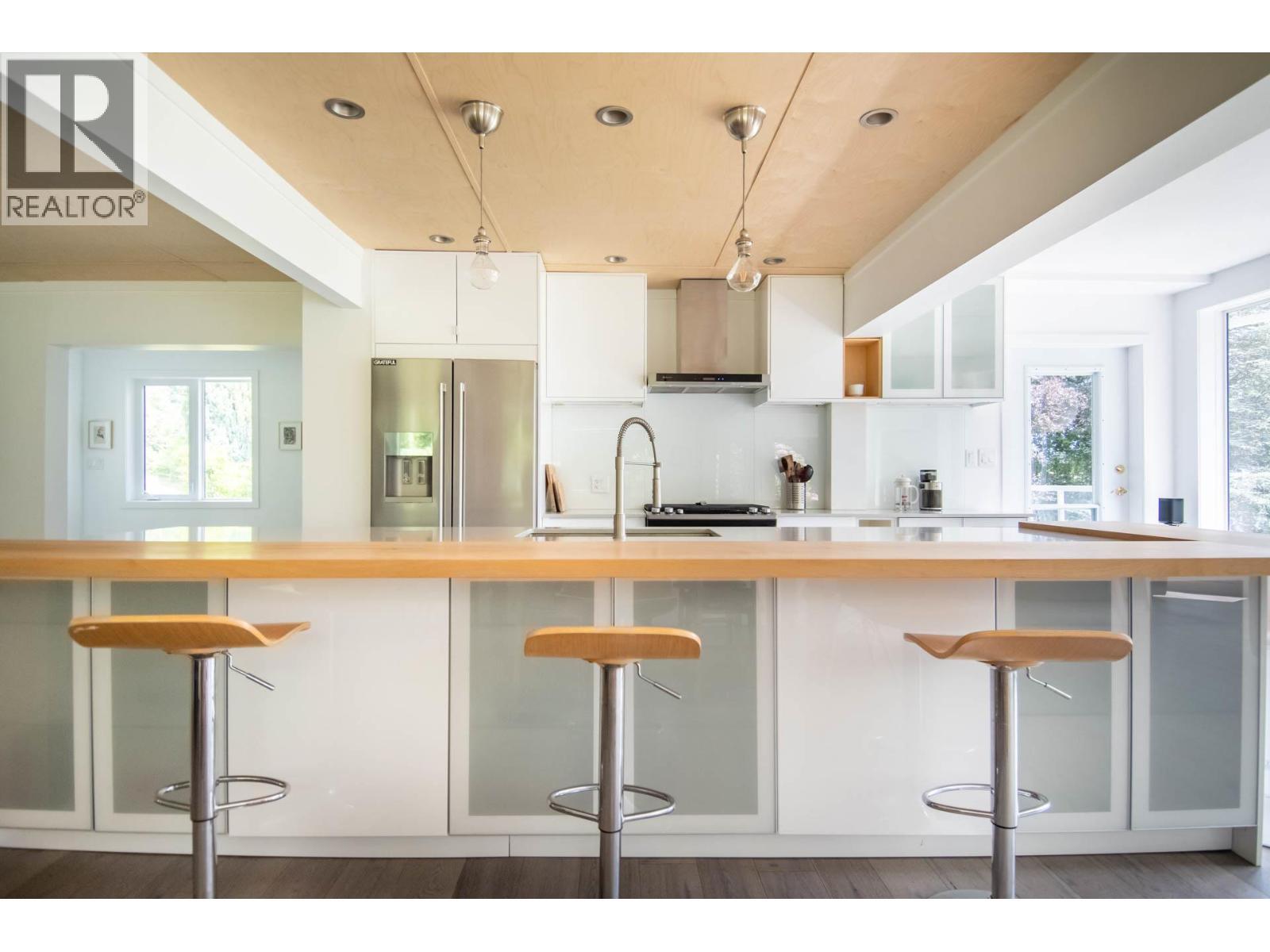Kitchen - 4161 Heroux Road, Nelson, BC