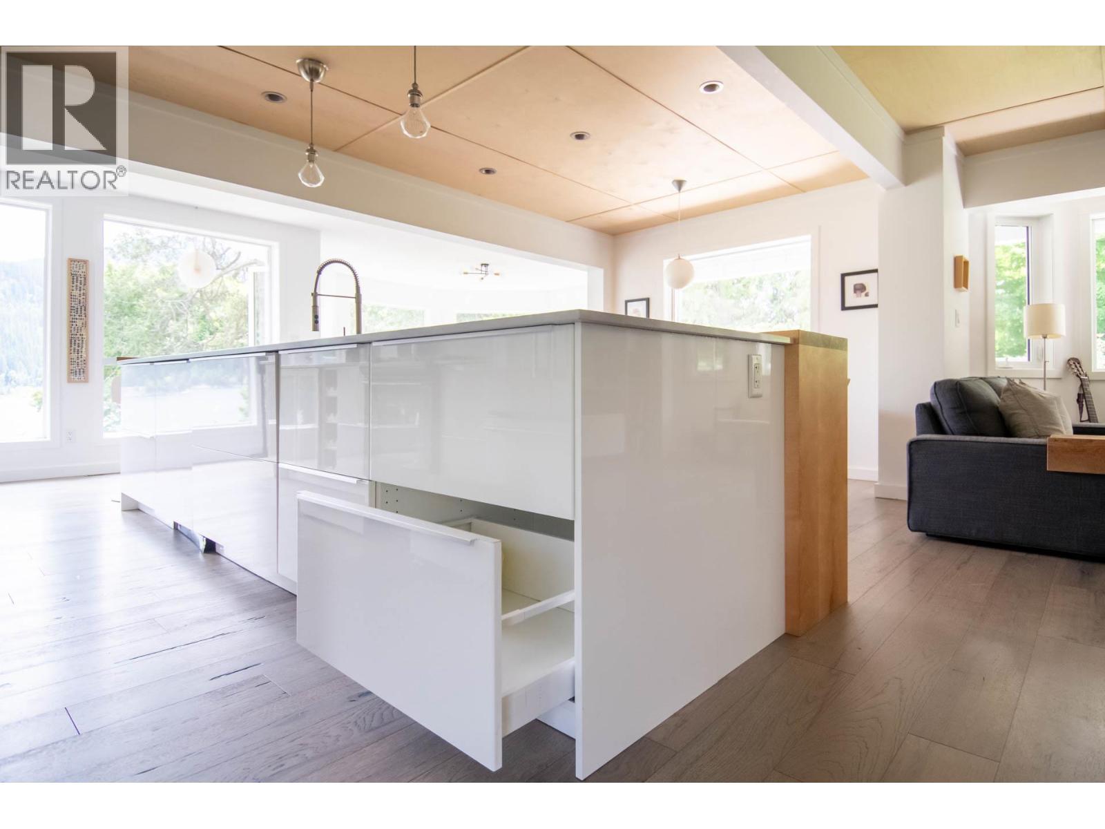 4161 Heroux Road, Nelson, BC
