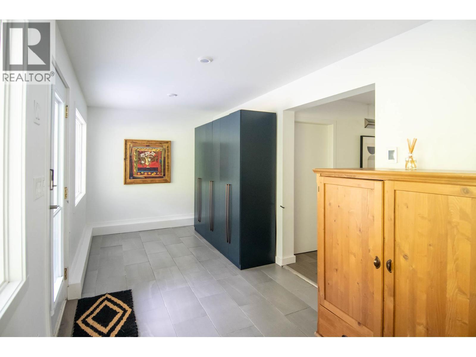 Mudroom - 4161 Heroux Road, Nelson, BC