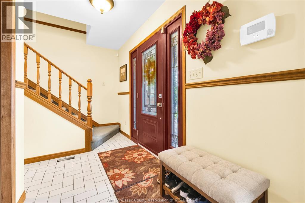 219 Hyde Park, River Canard, ON