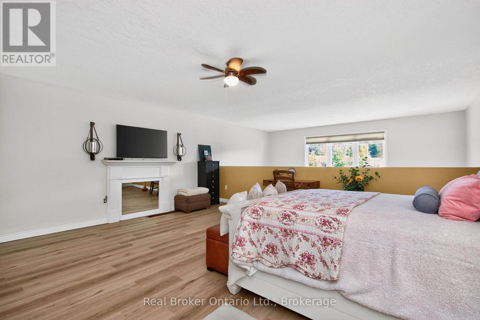 438 Shewfelt Crescent, Midland, ON