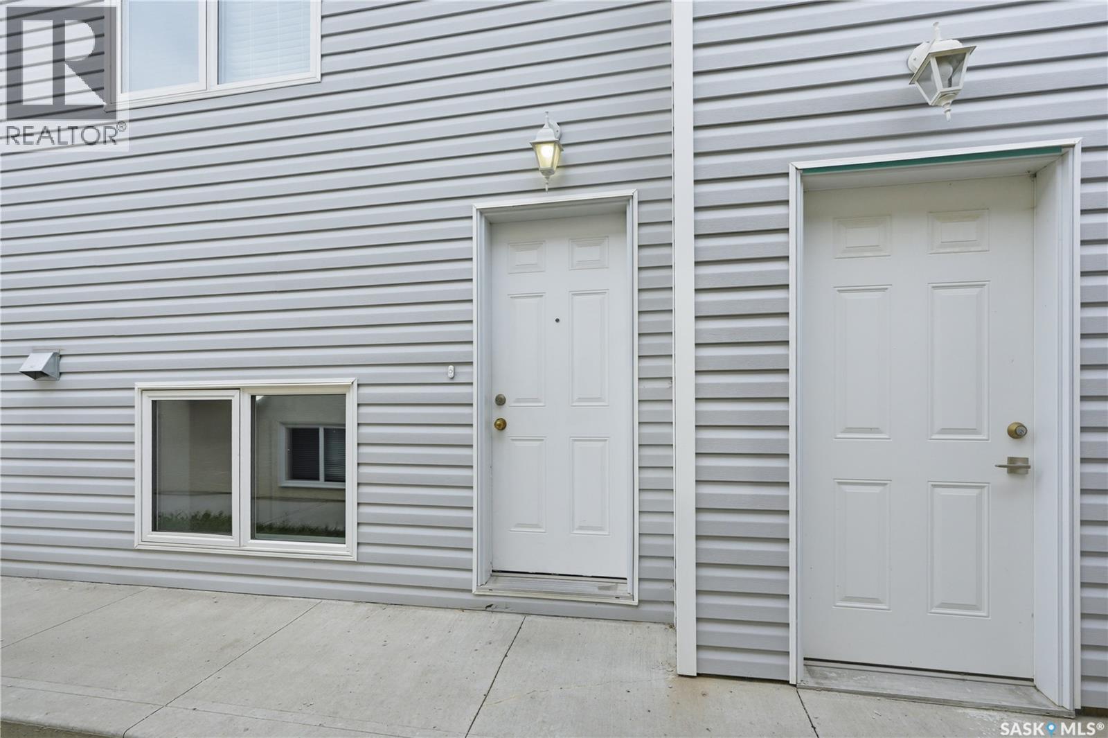 223 Ells Crescent, Saskatoon, SK