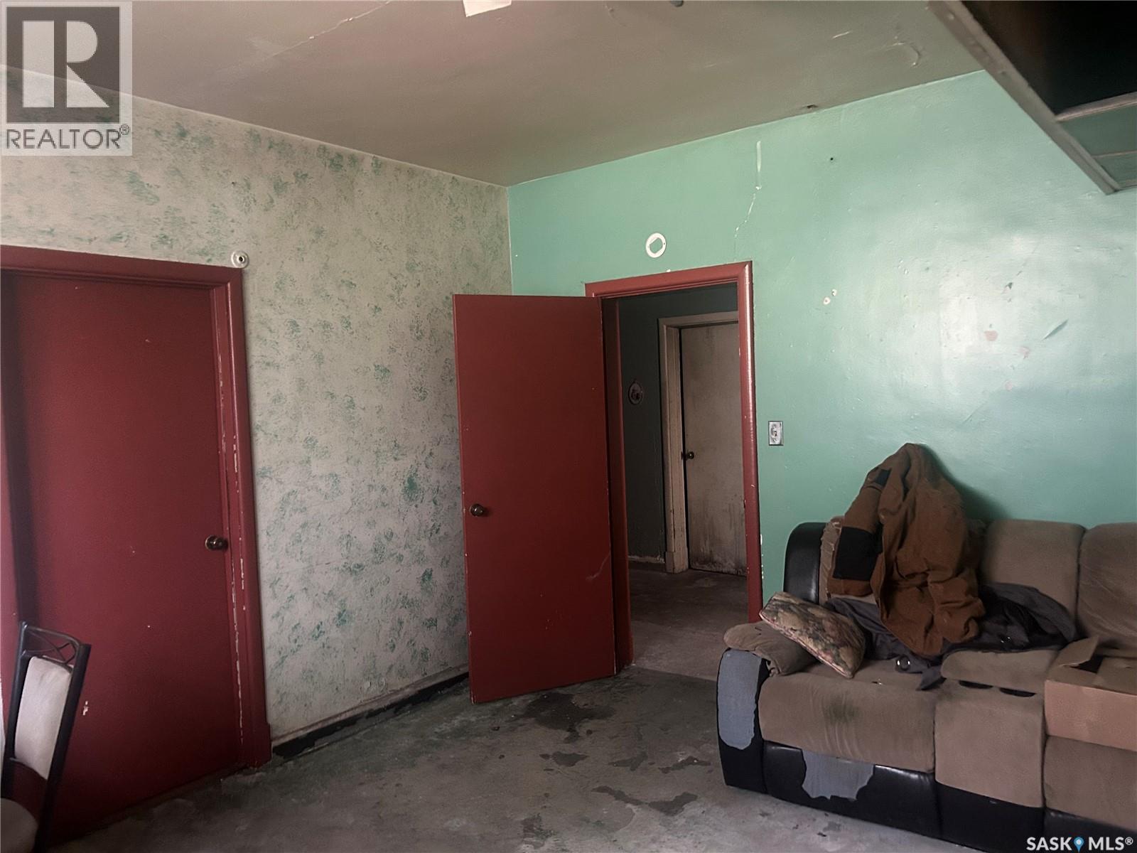 300 2Nd Street W, Bengough, SK