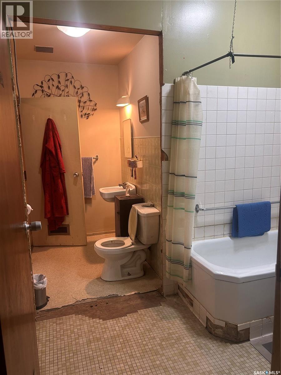 300 2Nd Street W, Bengough, SK