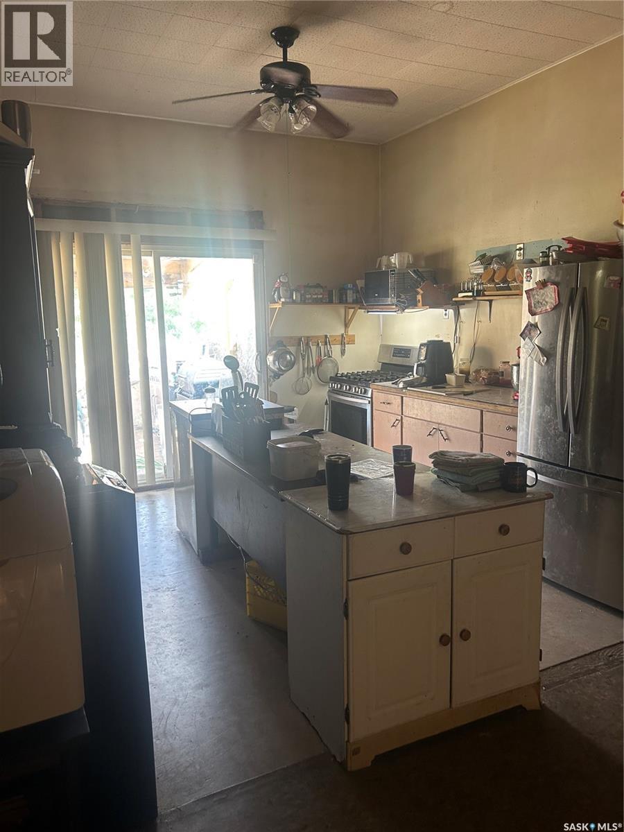 300 2Nd Street W, Bengough, SK