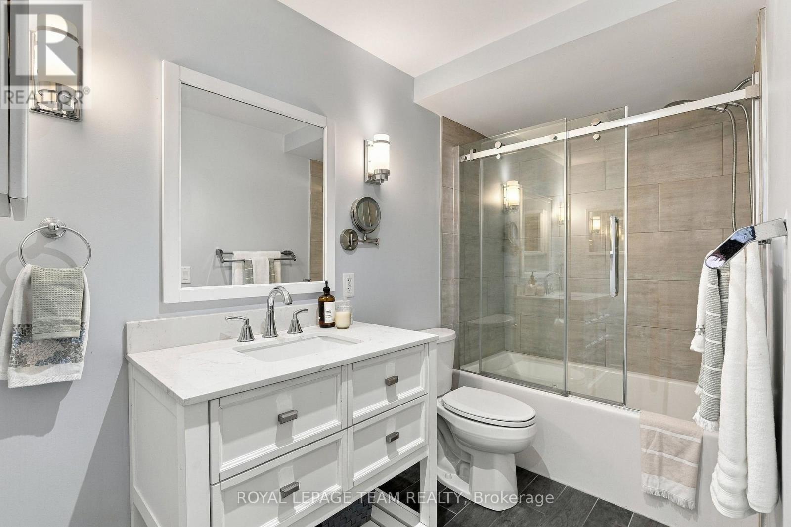 216 Sorento Street, Ottawa, ON