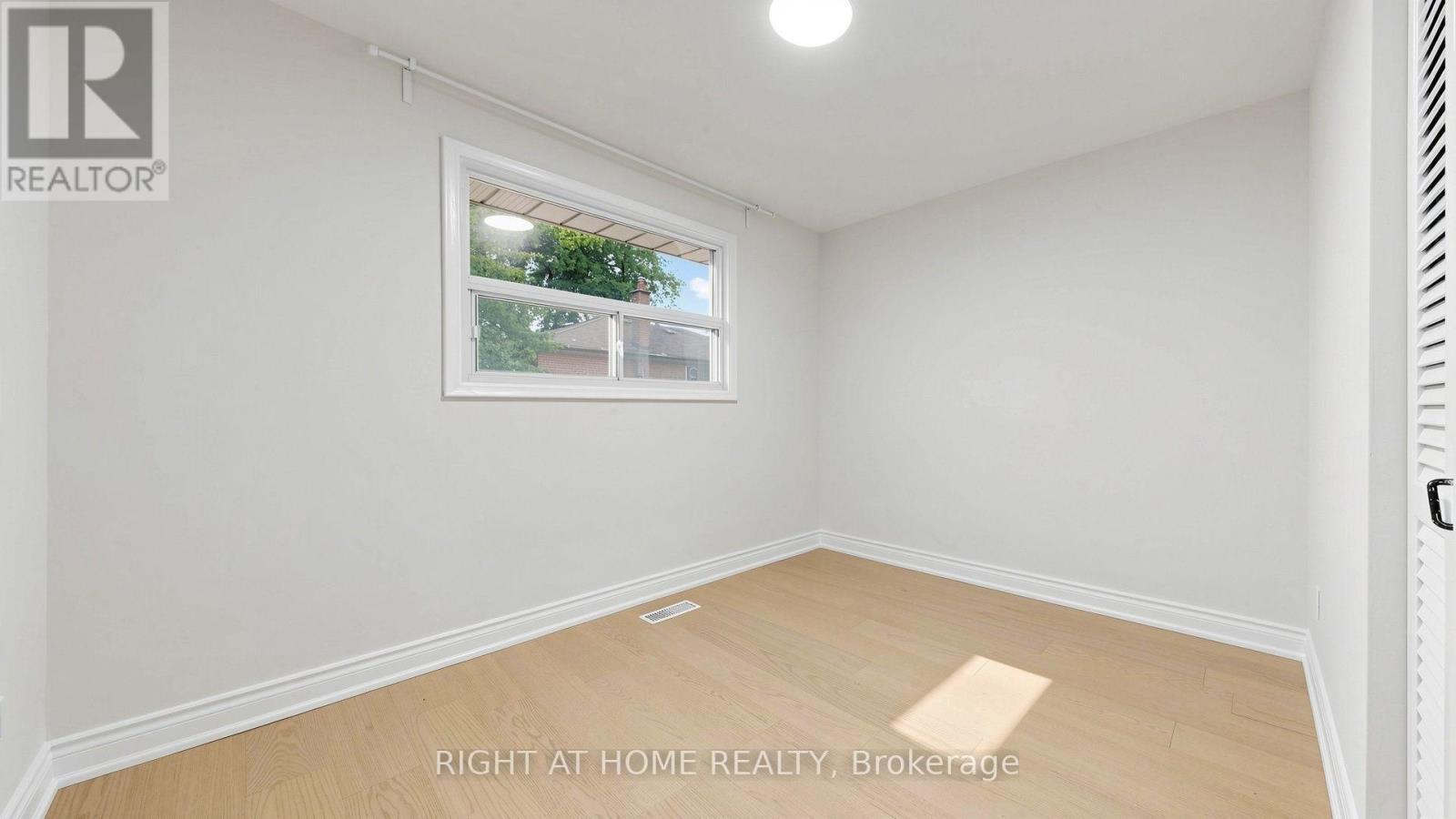 76 Fenside Drive, Toronto, ON