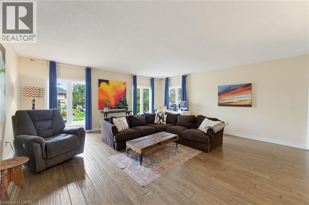 28 Seymour Drive, Ancaster, ON