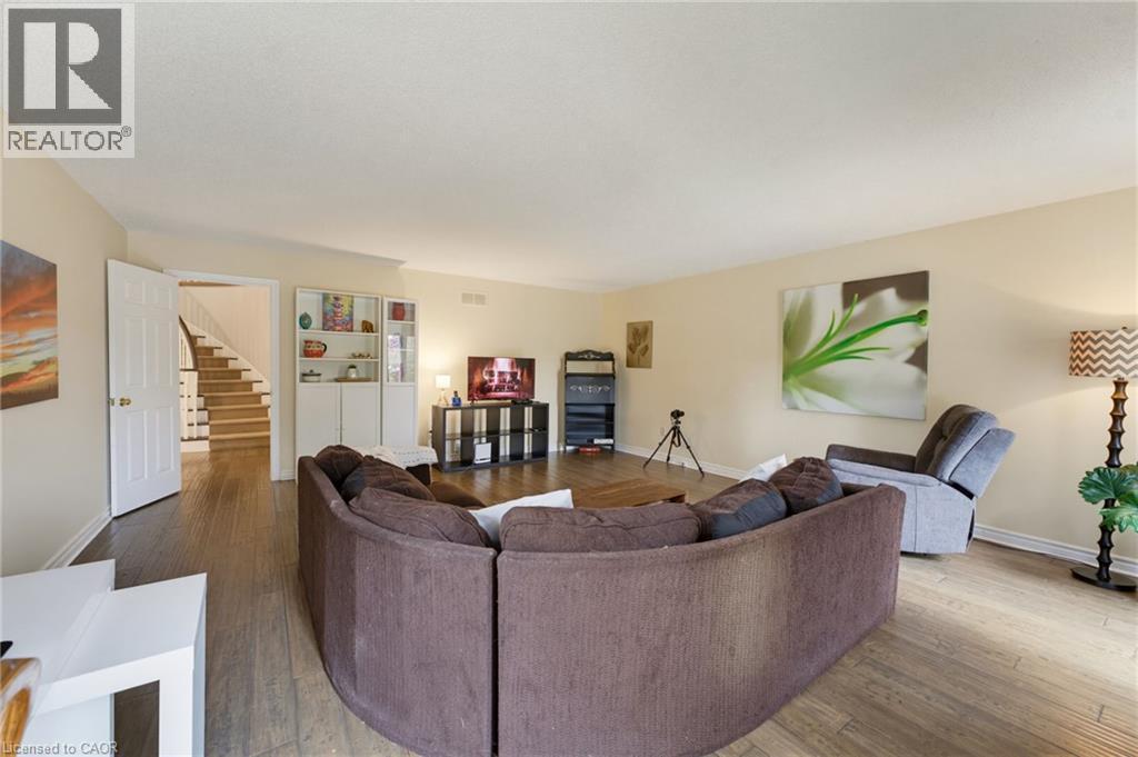 28 Seymour Drive, Ancaster, ON