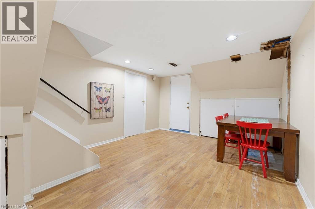 28 Seymour Drive, Ancaster, ON