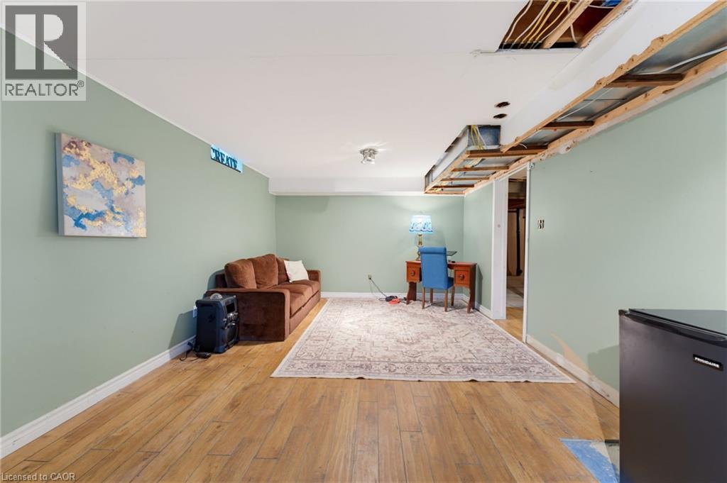 28 Seymour Drive, Ancaster, ON