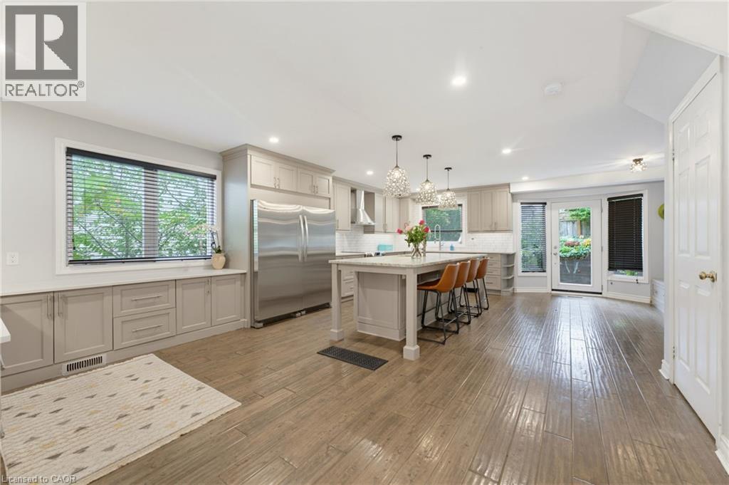 28 Seymour Drive, Ancaster, ON